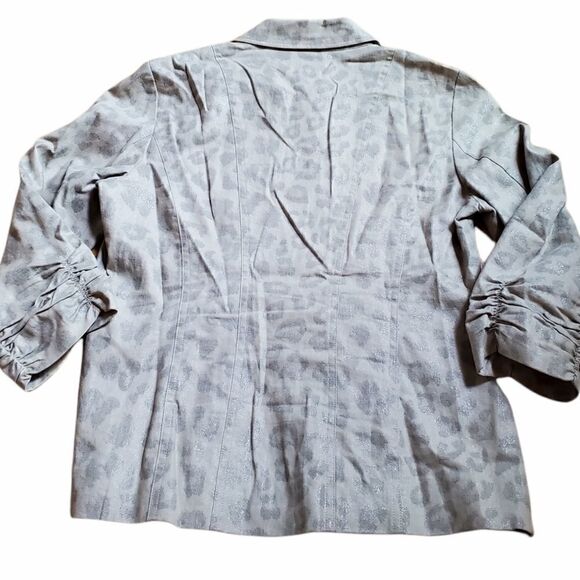 Chico's Kareleen Metallic Leopard Ruched Jacket - Picture 4 of 9